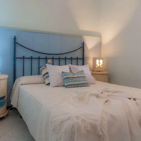 Casa En Primera Línea De Playa * Oliva