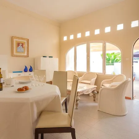 Casa En Primera Línea De Playa Oliva